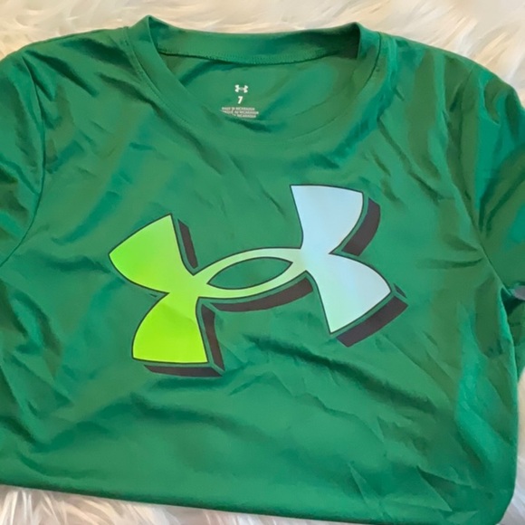 Under Armour Green Short Sleeve Tee Moisture-Wicking Performance - Picture 1 of 4